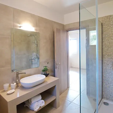 Roberta Kefalonia Spartià