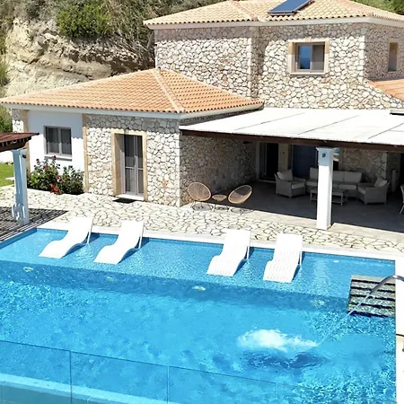 Roberta Kefalonia *