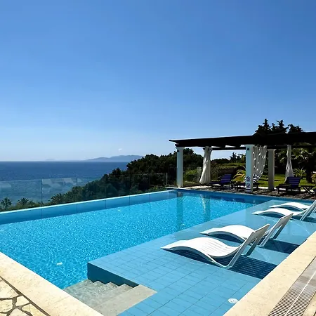 Roberta Kefalonia * Sparta